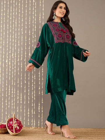 Zahra Green Velvet Phiran Set