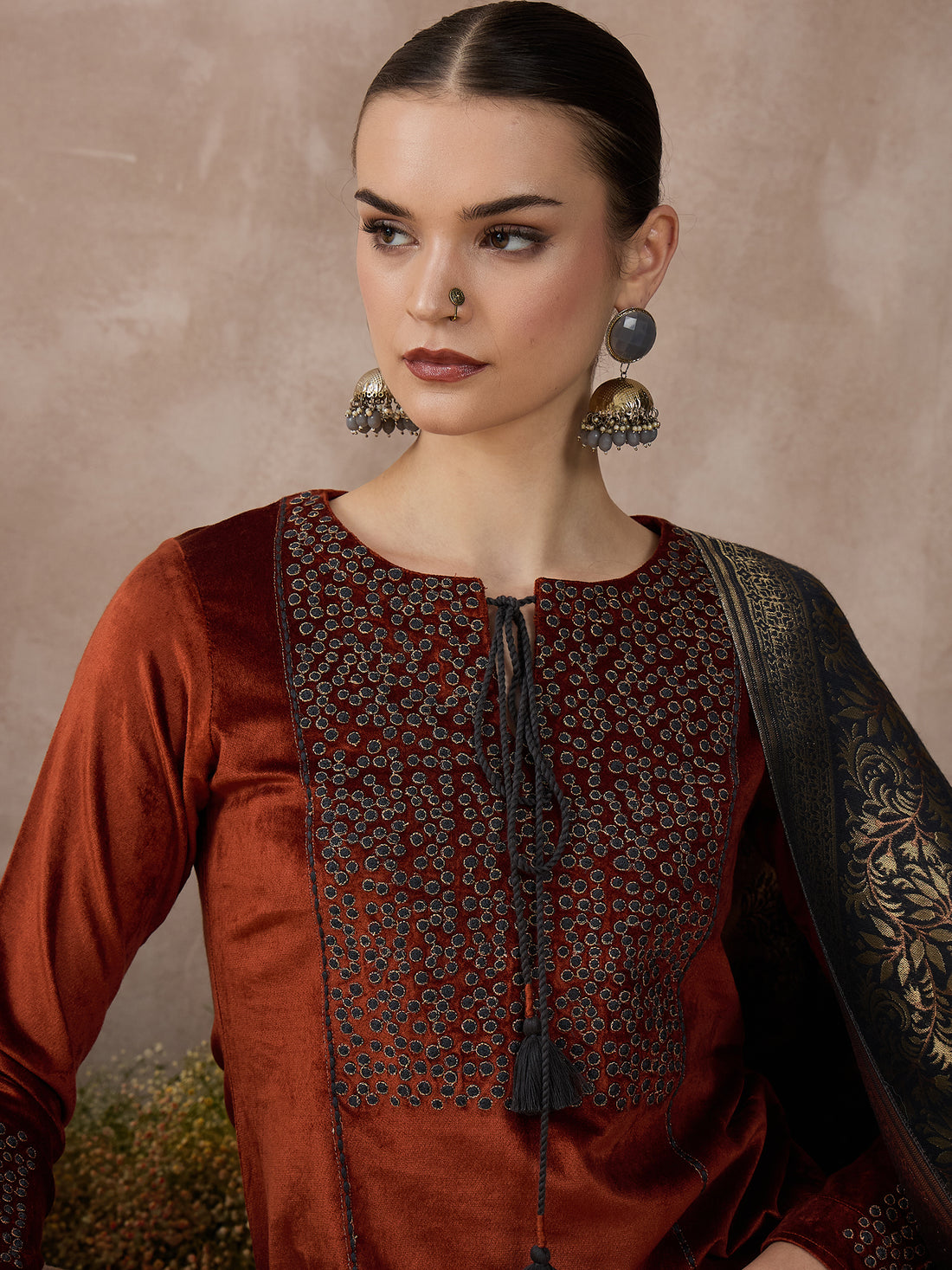 The Copper Glow Velvet Zareena Set