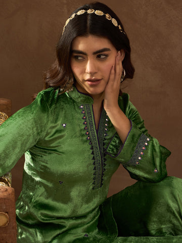 Aara Sea Green Luxe Velvet Kurta Set