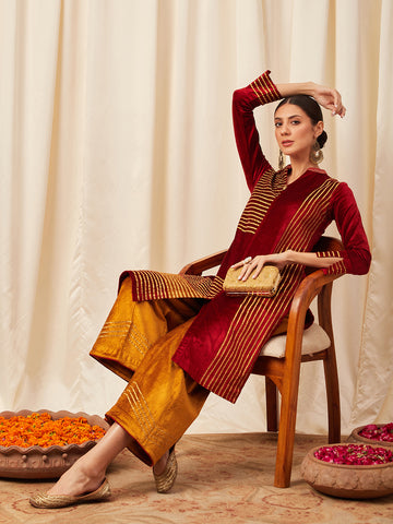Surkh-e-Zar Velvet Kurta Set