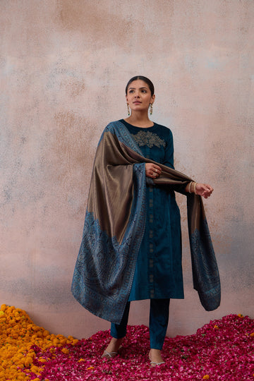 Teal Embroidered Velvet Kurta Set