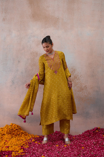 The Antique Chartreuse Embroidered Kurta Set