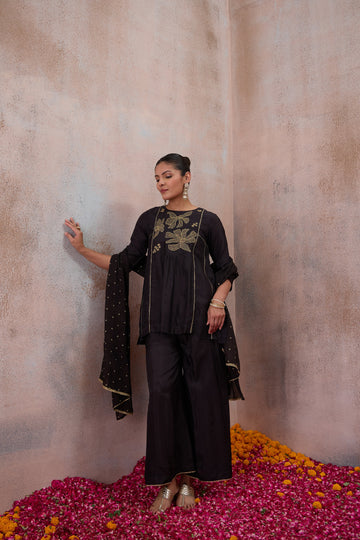 The Noir Gold Embroidered Kurta Set