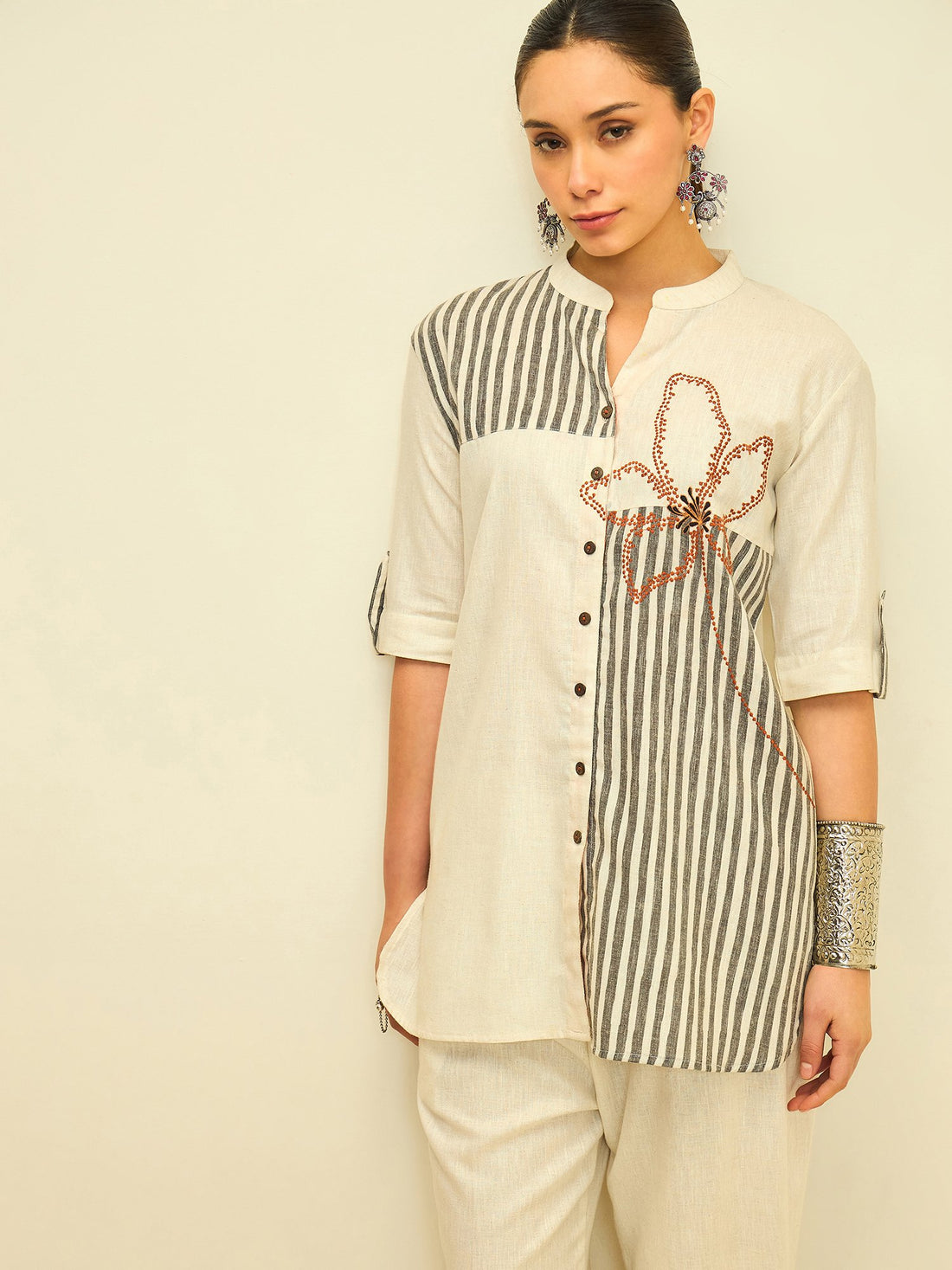 The Quiet Contrast Kurta Set
