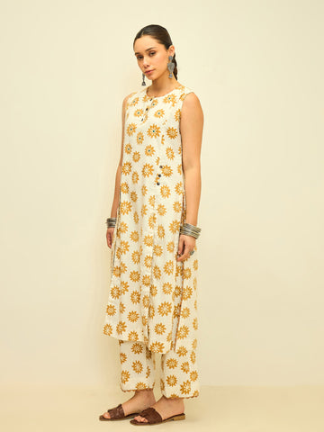 The Sunspell Organic Cotton Kurta Set