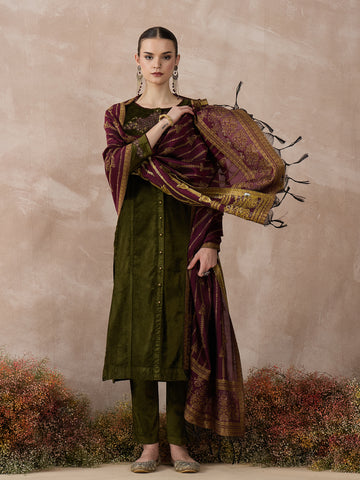 The Timeless Olive Zareena Set