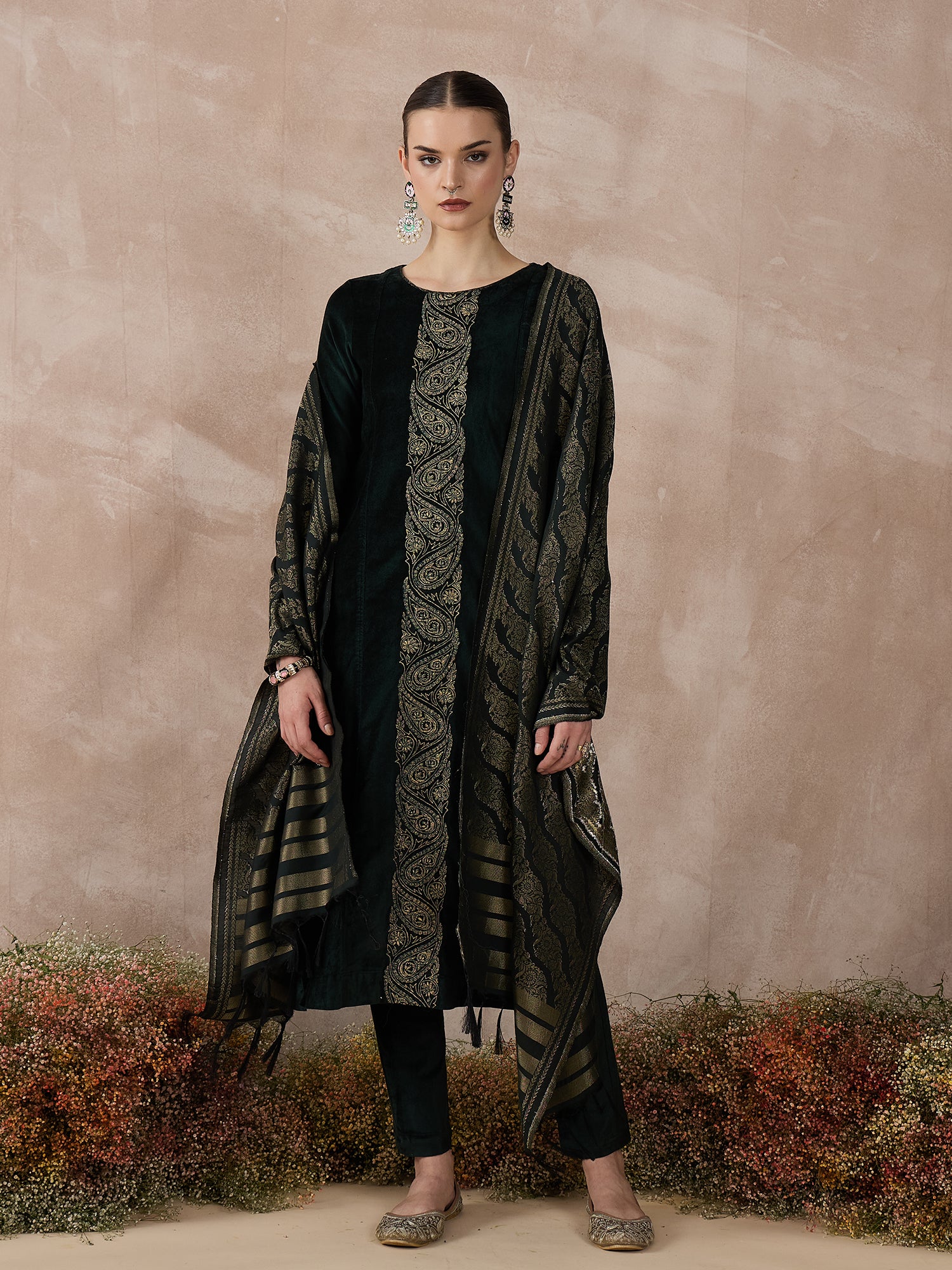 The Paisley Luxe Velvet Zareena Set