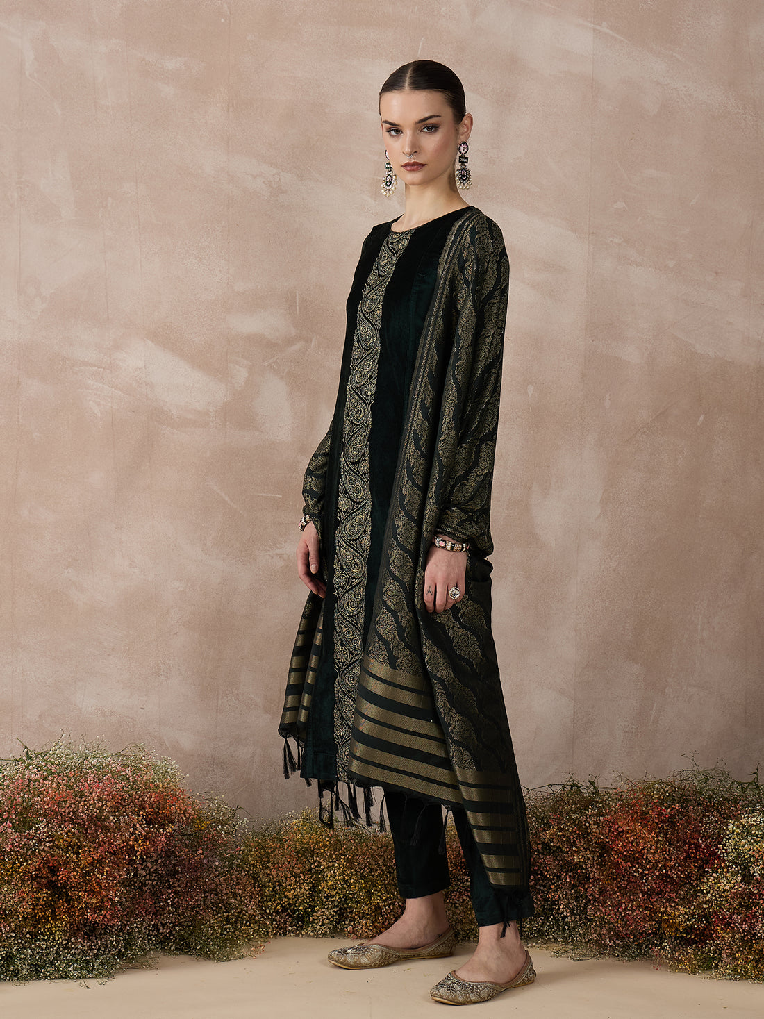 The Paisley Luxe Velvet Zareena Set