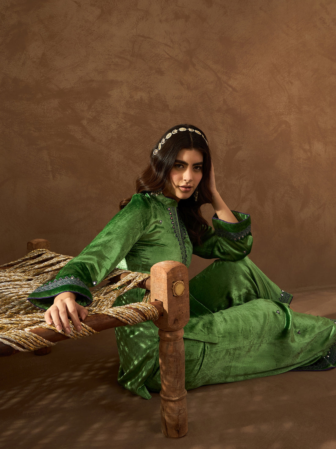 Aara Sea Green Luxe Velvet Kurta Set