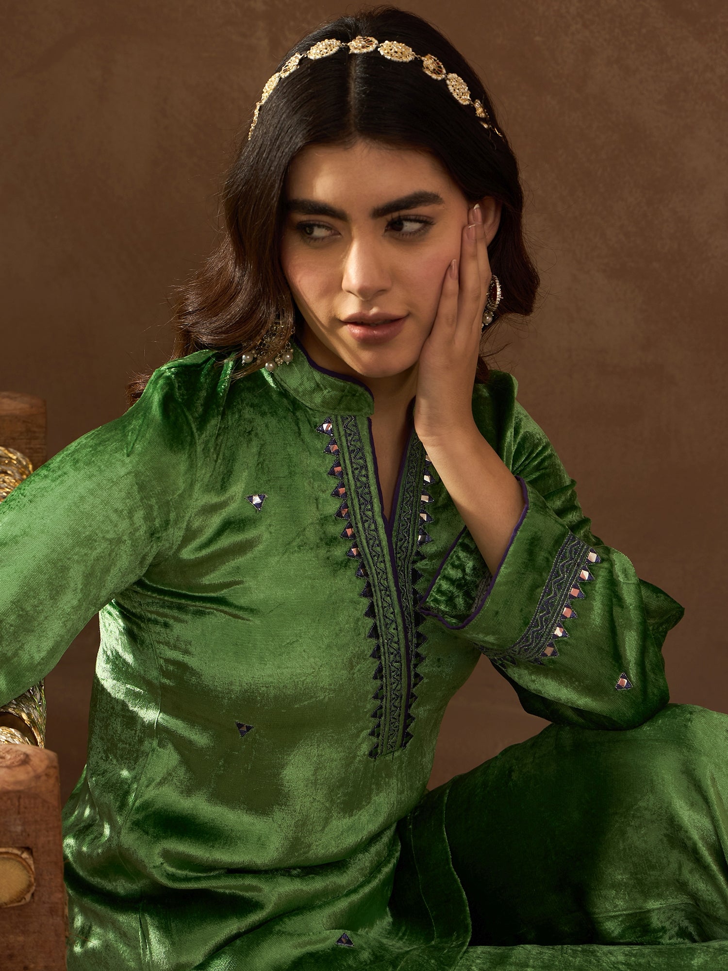 Aara Sea Green Luxe Velvet Kurta Set