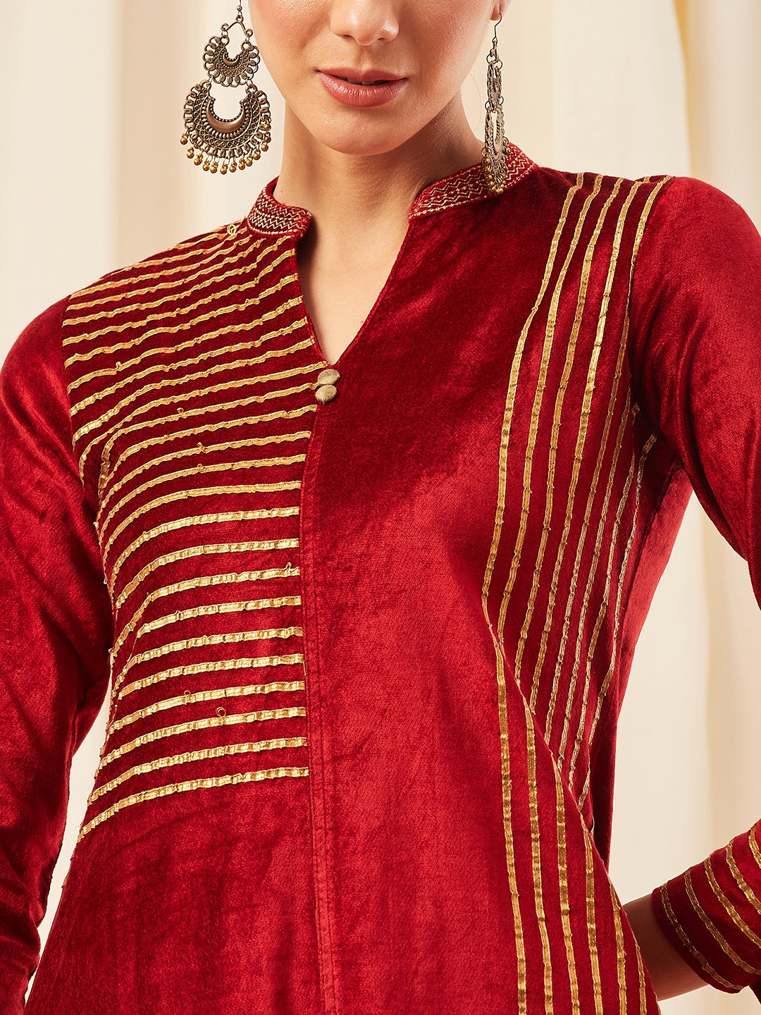 Surkh-e-Zar Velvet Kurta Set