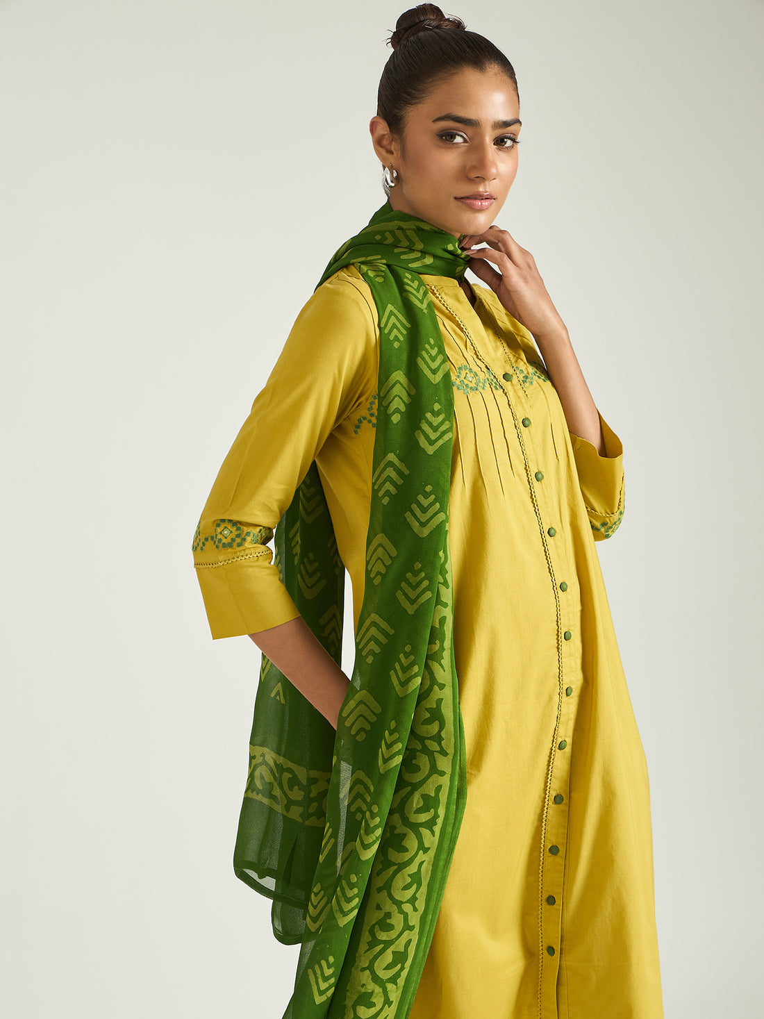 The Sunleaf Kurta Set with Dupatta