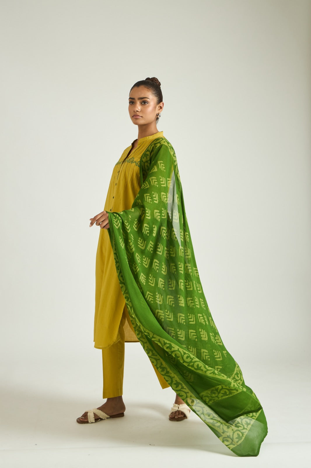 The Sunleaf Kurta Set with Dupatta